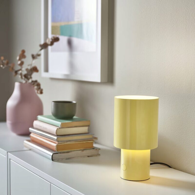 IKEA SPETSBOJ LAMPA STOŁOWA ZÓŁTA 22 CM - obrazek 3