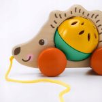 IKEA UPPSTA JEŻ JEŻYK DO CIĄGNIĘCIA / GRZECHOTKA - obrazek 5