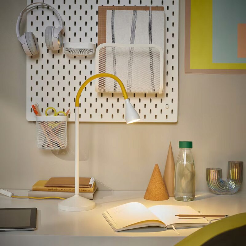 IKEA NAVLINGE LAMPKA NA BIURKO LED, ŻÓŁTO/BIAŁY - obrazek 4