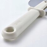 IKEA UPPFYLLD NÓŻ DO PIZZY KREMOWY 18 CM - obrazek 4