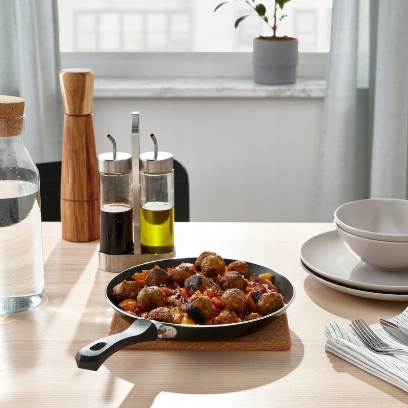 IKEA TAGGHAJ PATELNIA CZARNA NON-STICK 24 CM - obrazek 4