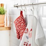 IKEA INAMARIA RĘKAWICA KUCHENNA CZERWONA ZE WZOREM - obrazek 4