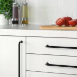 UCHWYT MEBLOWY BAGGANAS CZARNY 335 MM 2 SZT. - obrazek 3